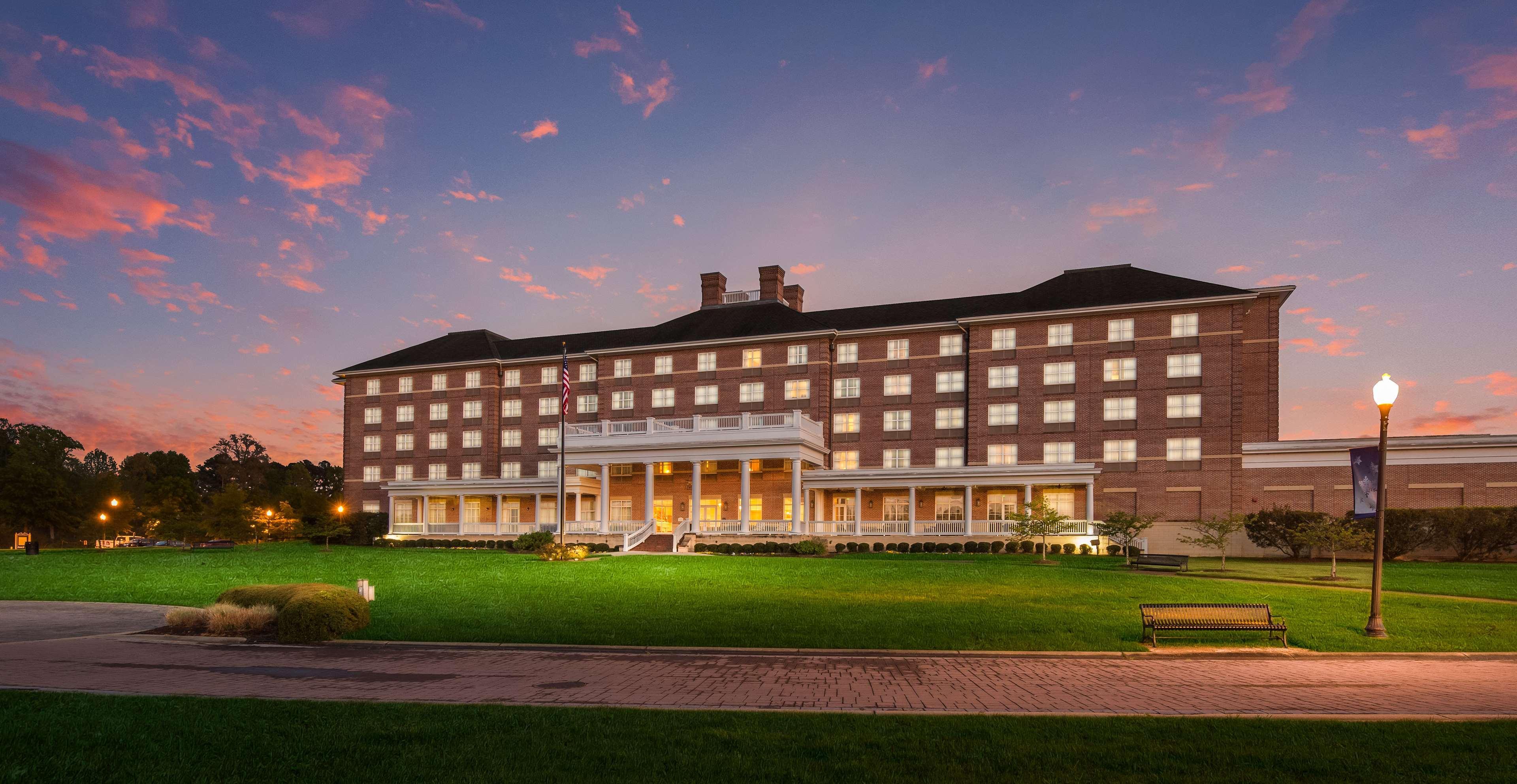 Hilton Garden Inn Suffolk Riverfront Exterior foto