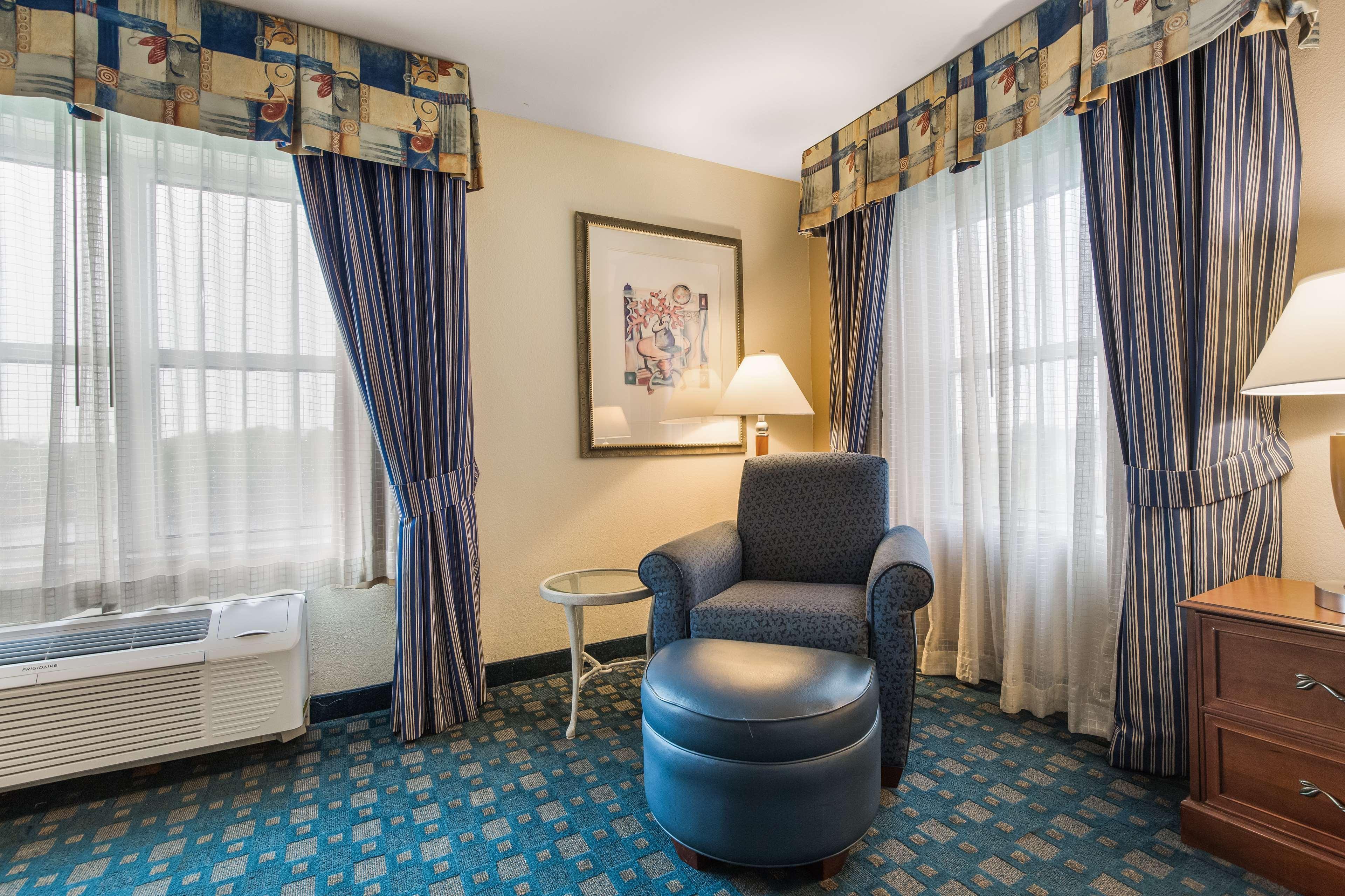 Hilton Garden Inn Suffolk Riverfront Exterior foto